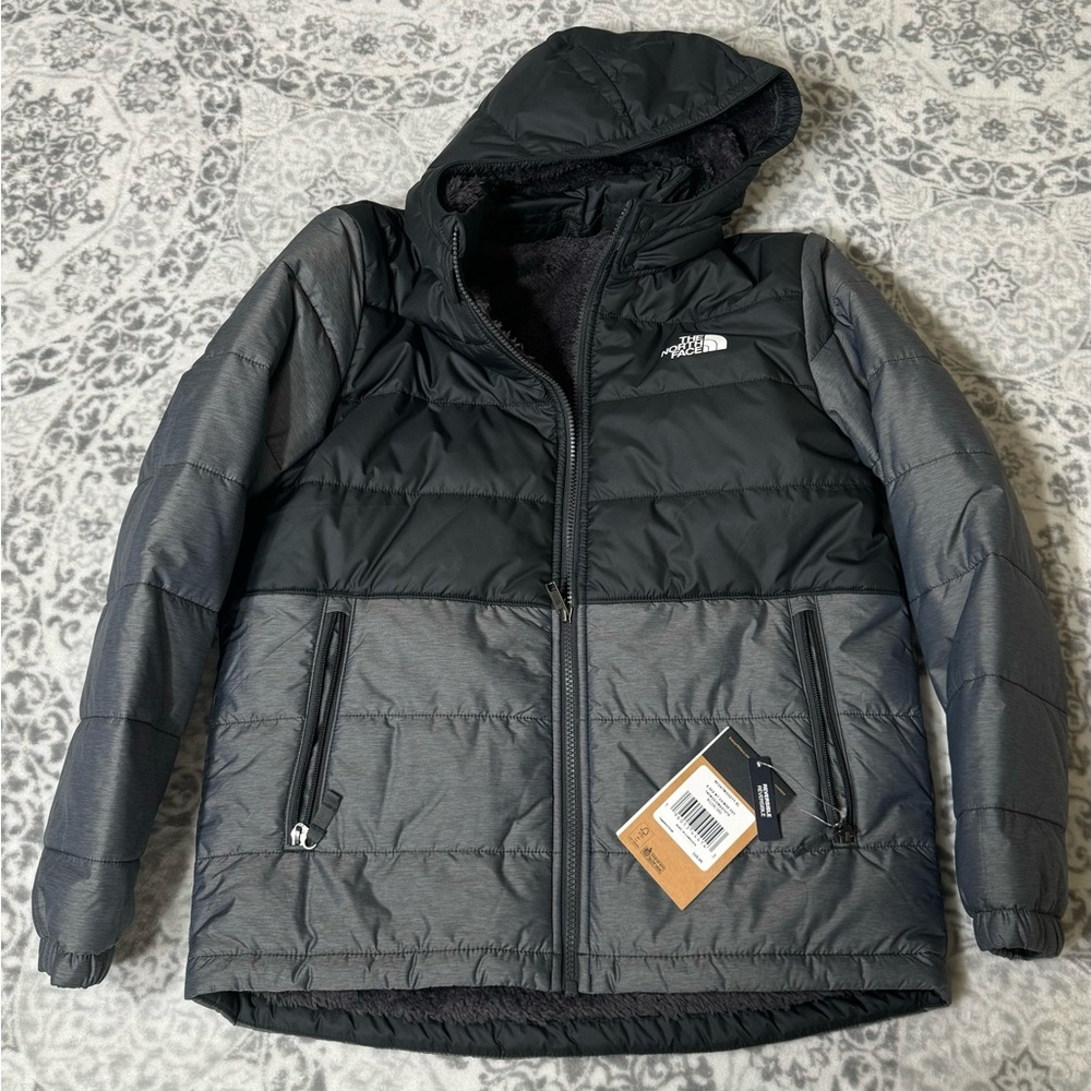 SOLD!!!!!! The north face reversible youth jacket brand new xl (14-16)